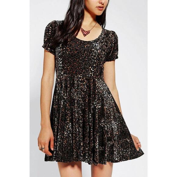 Urban Outfitters MINKPINK Velour Leopard Animal Print Skater Mini Dress Sz S - Picture 1 of 5